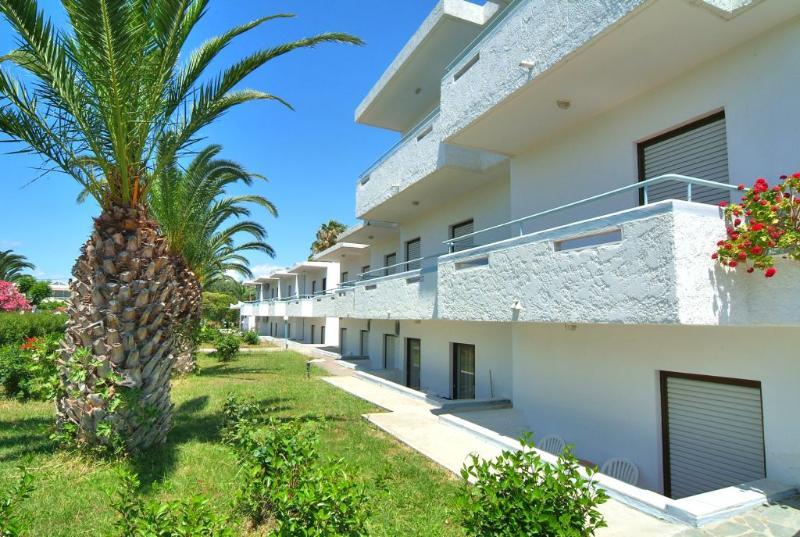 Yiannis Yard Studios & Apartments Città di Kos Esterno foto