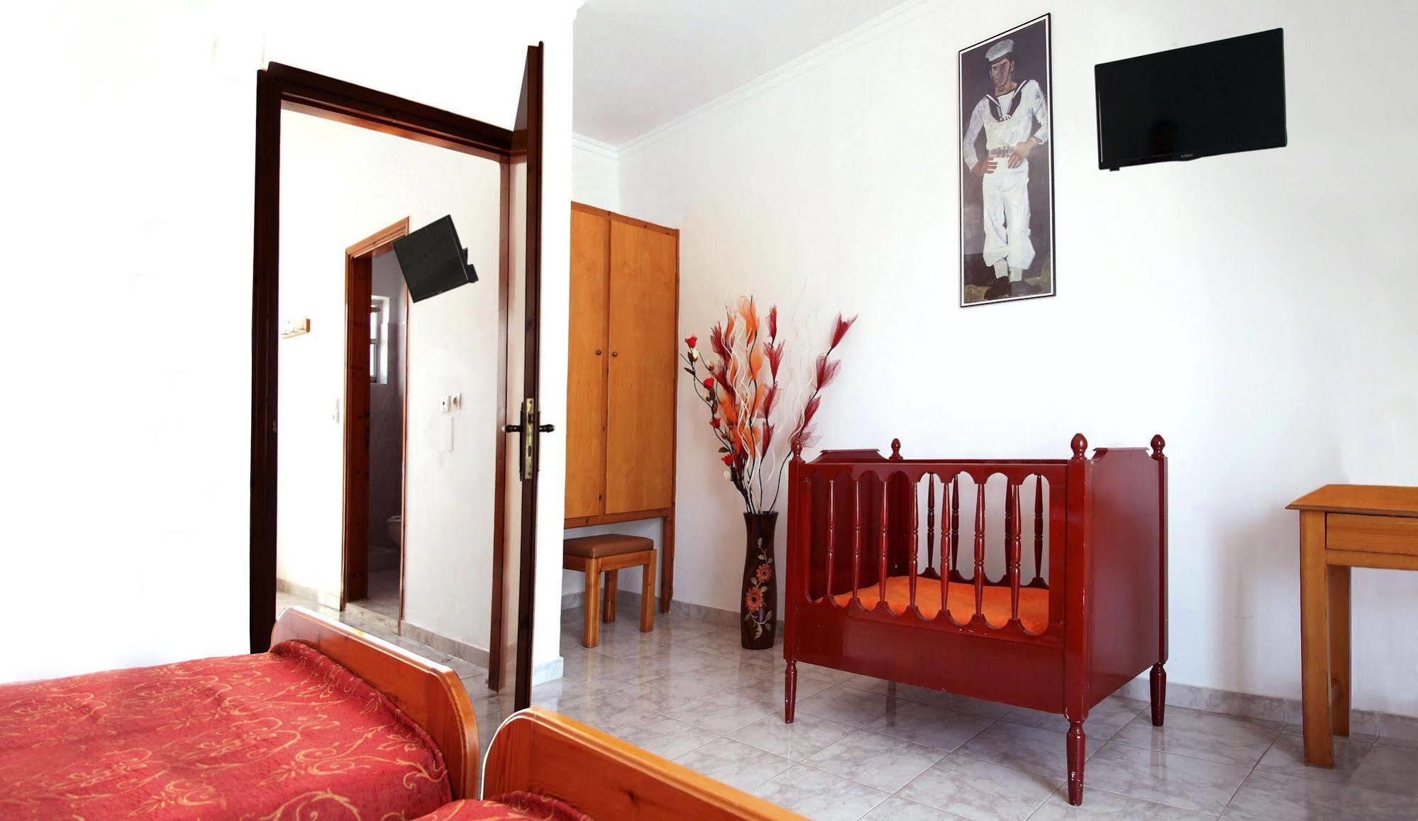 Yiannis Yard Studios & Apartments Città di Kos Esterno foto