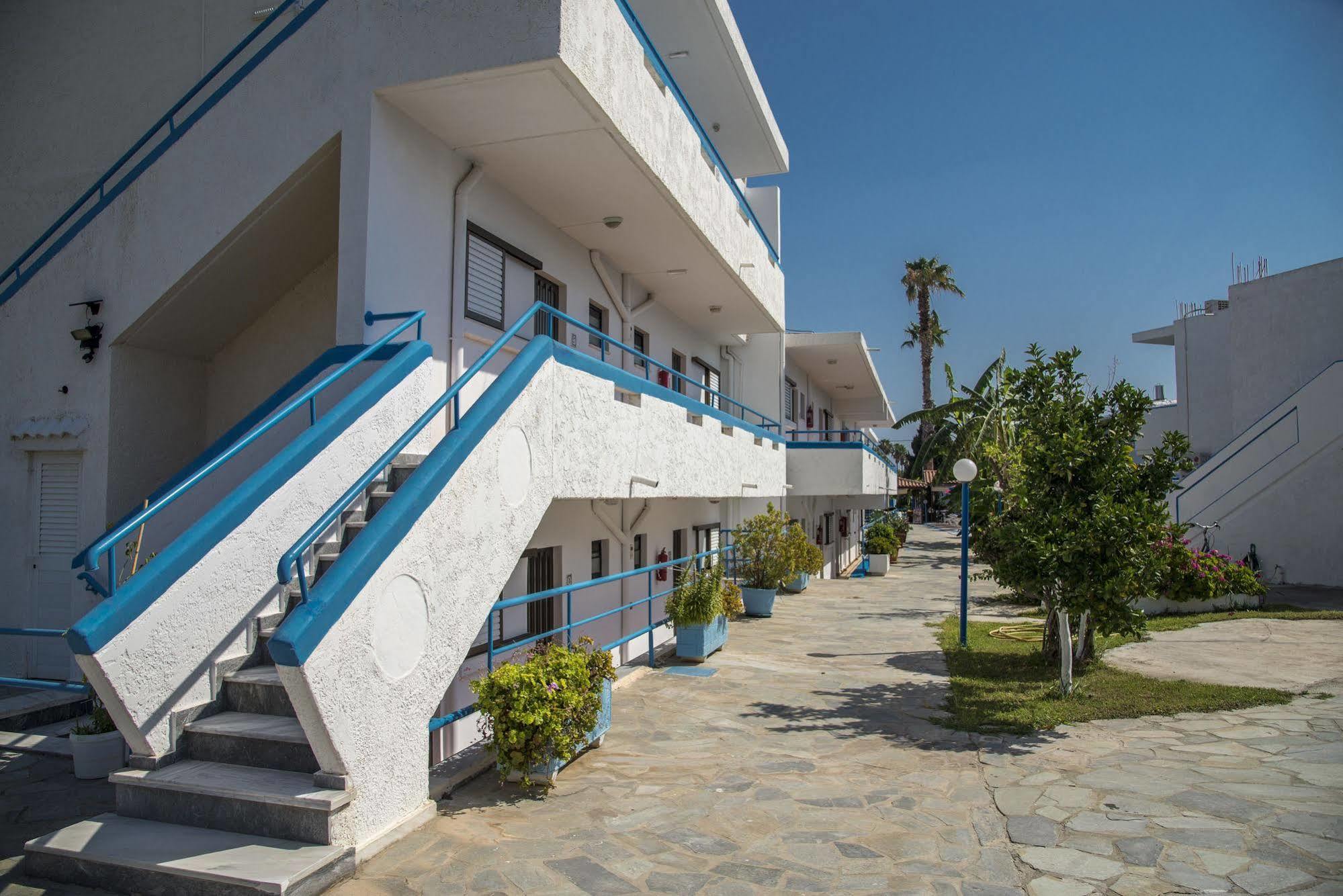 Yiannis Yard Studios & Apartments Città di Kos Esterno foto