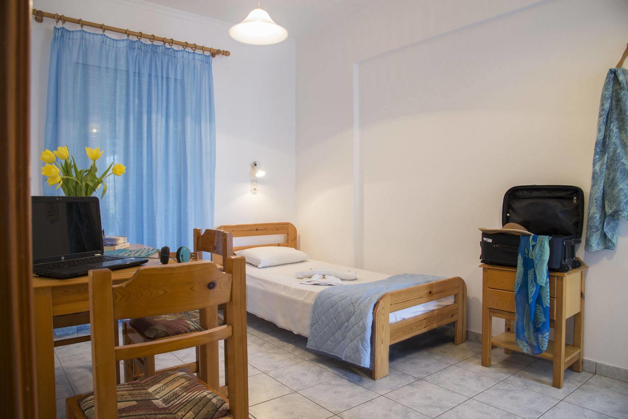 Yiannis Yard Studios & Apartments Città di Kos Esterno foto