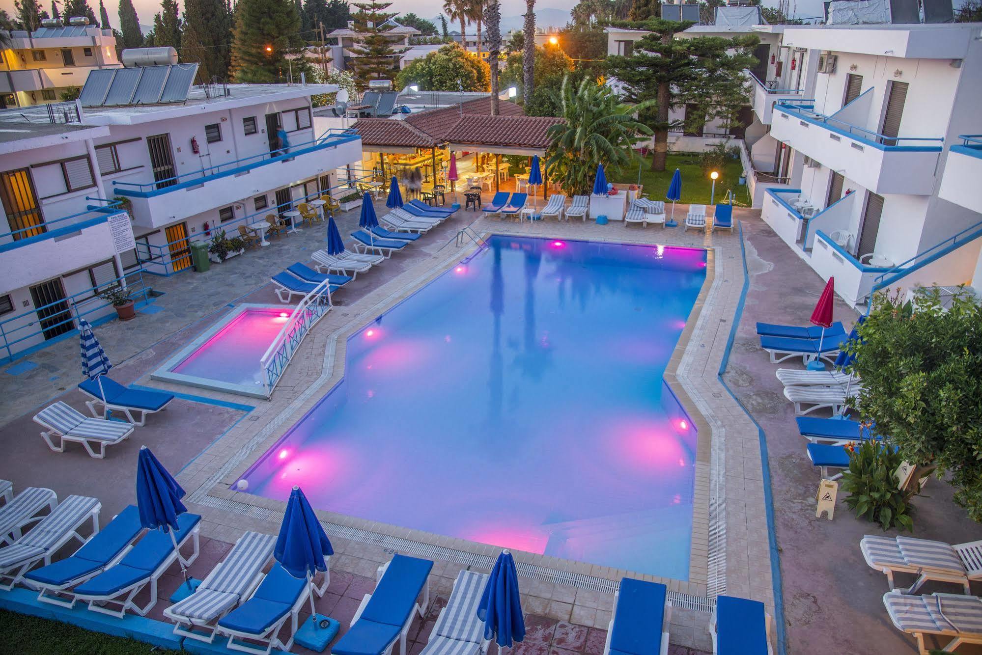 Yiannis Yard Studios & Apartments Città di Kos Esterno foto