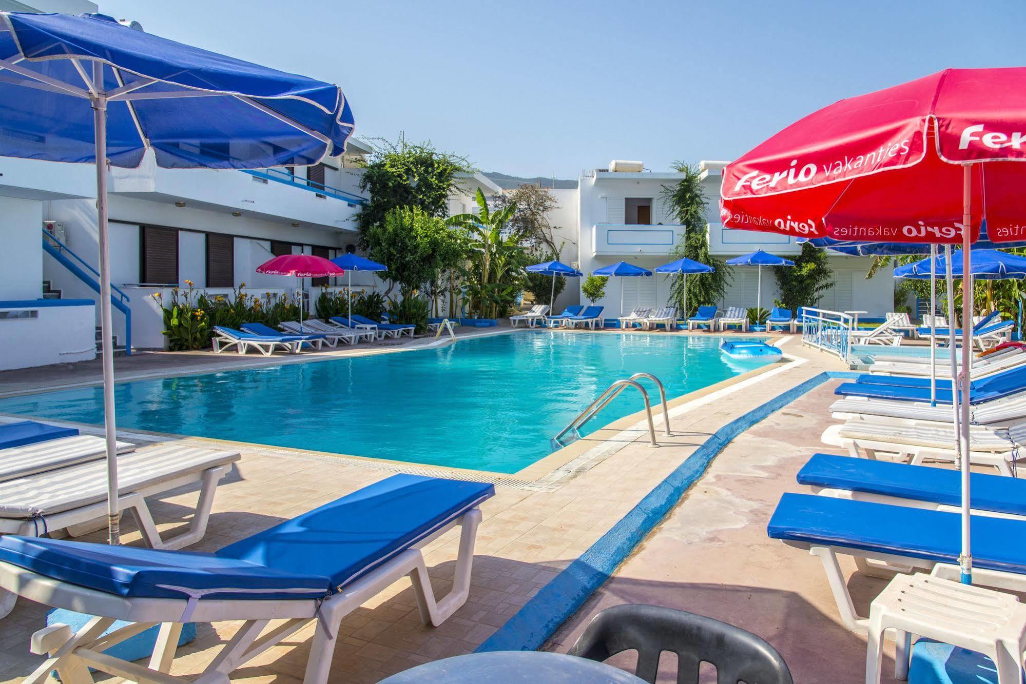 Yiannis Yard Studios & Apartments Città di Kos Esterno foto